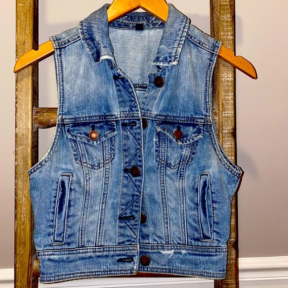 American Eagle Outfitters Jackets & Blazers - American Eagle Denim Vest Size Small
